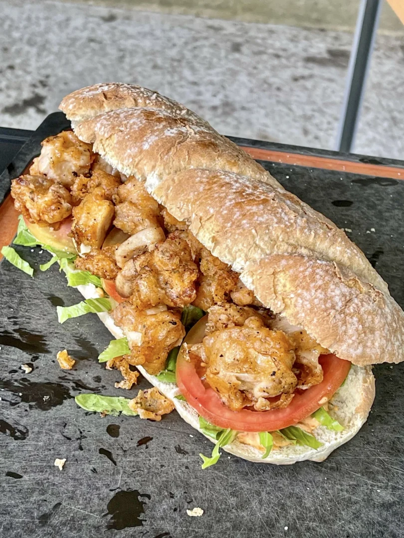 cajun chicken poboy