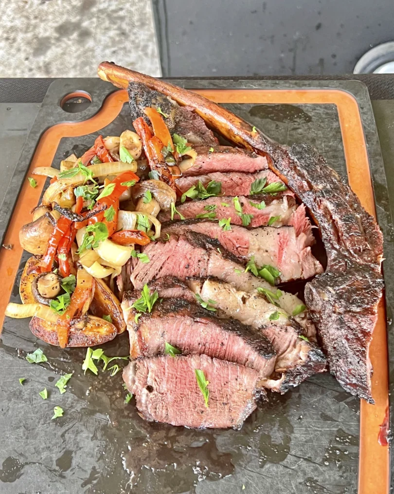tomahawk ribeye steak