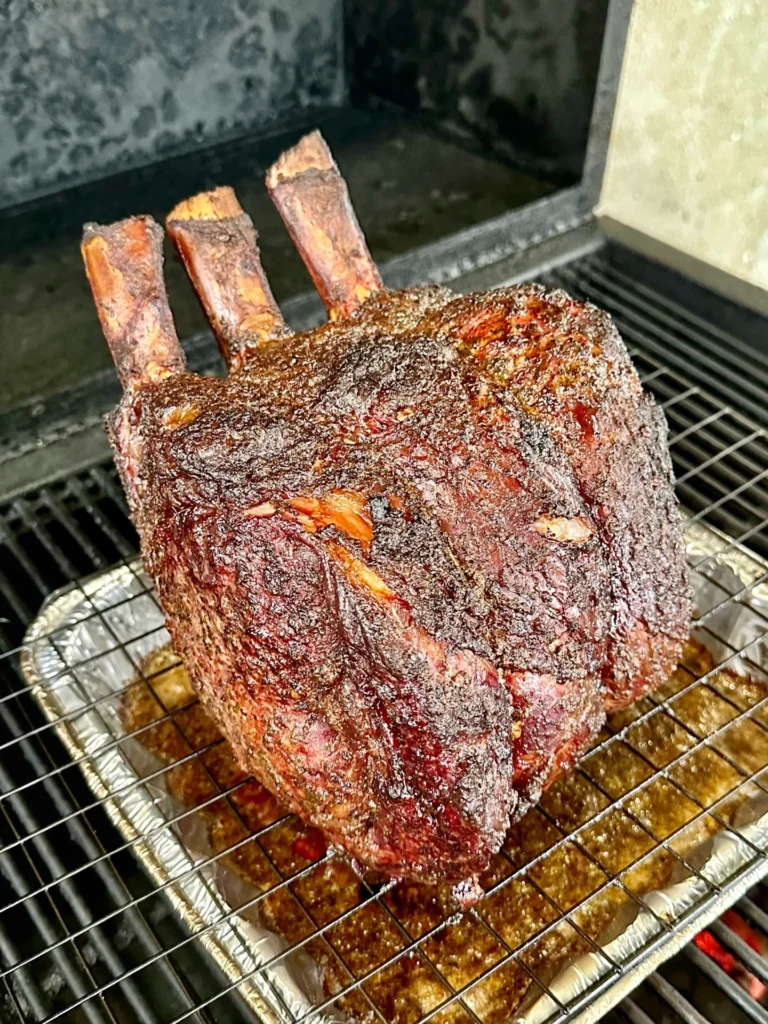 prime rib on a resting pan
