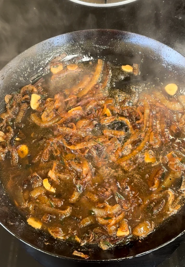 sauce robert in the pan