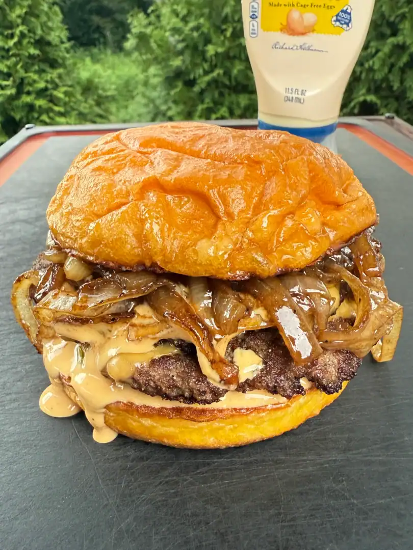 easy smash burger recipe from the griddle